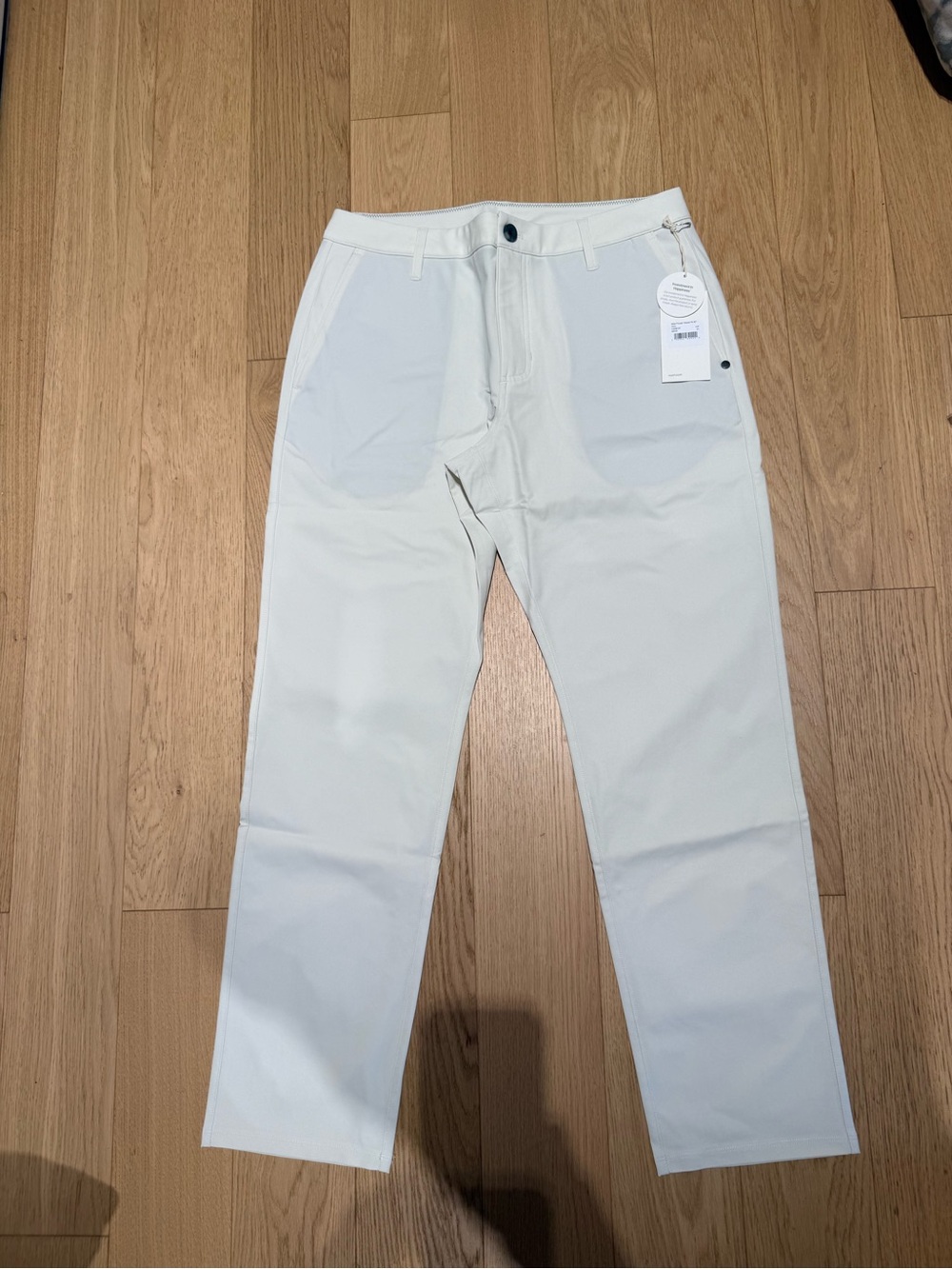 VUORI META TROUSER CLASSIC FIT 30” NEW WITH TAGS AND BAG